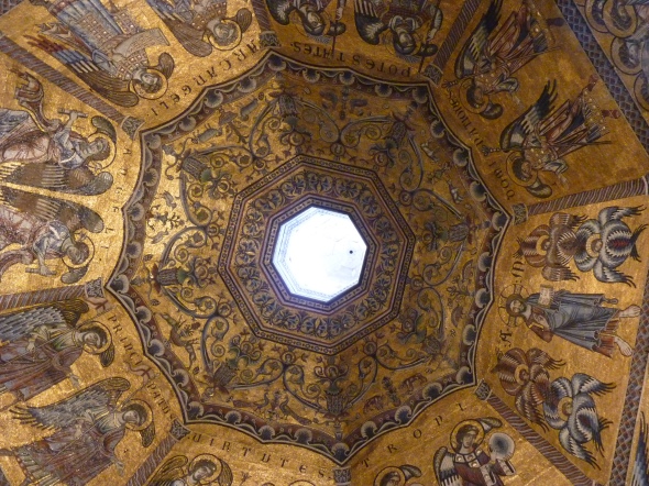 Mosaïque du dôme du baptistère san giovani à Florence, motifs végétaux
